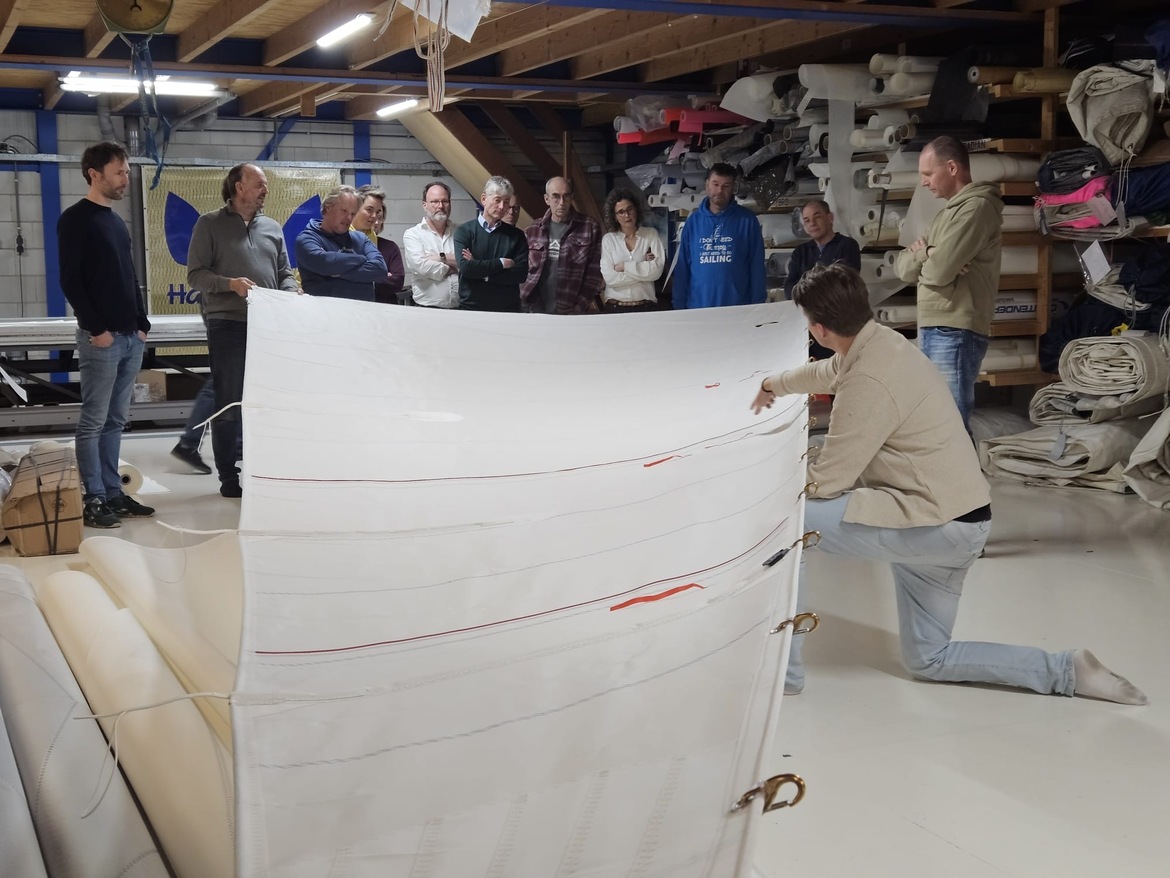 992c3b69-44b0-4df1-91db-0c04e7acede4